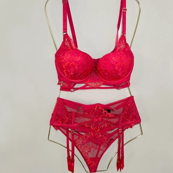 Honey Birdette Candice Red Set - Picture 2 of 3